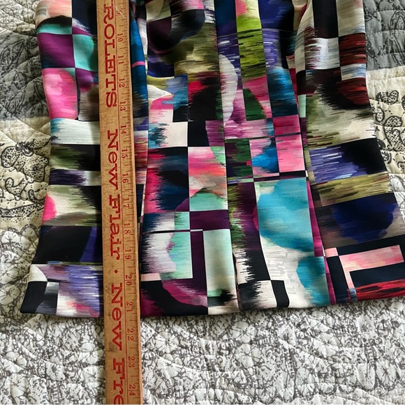 Colorful Geometric Racerback Top - Picture 7 of 9